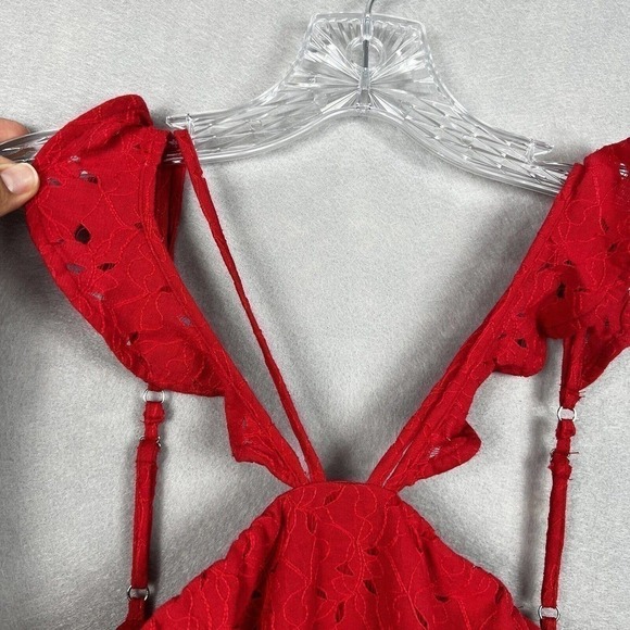 J.O.A Red Eyelet Lace Mini Dress Halter Ruffle Straps Size Medium - Picture 6 of 13